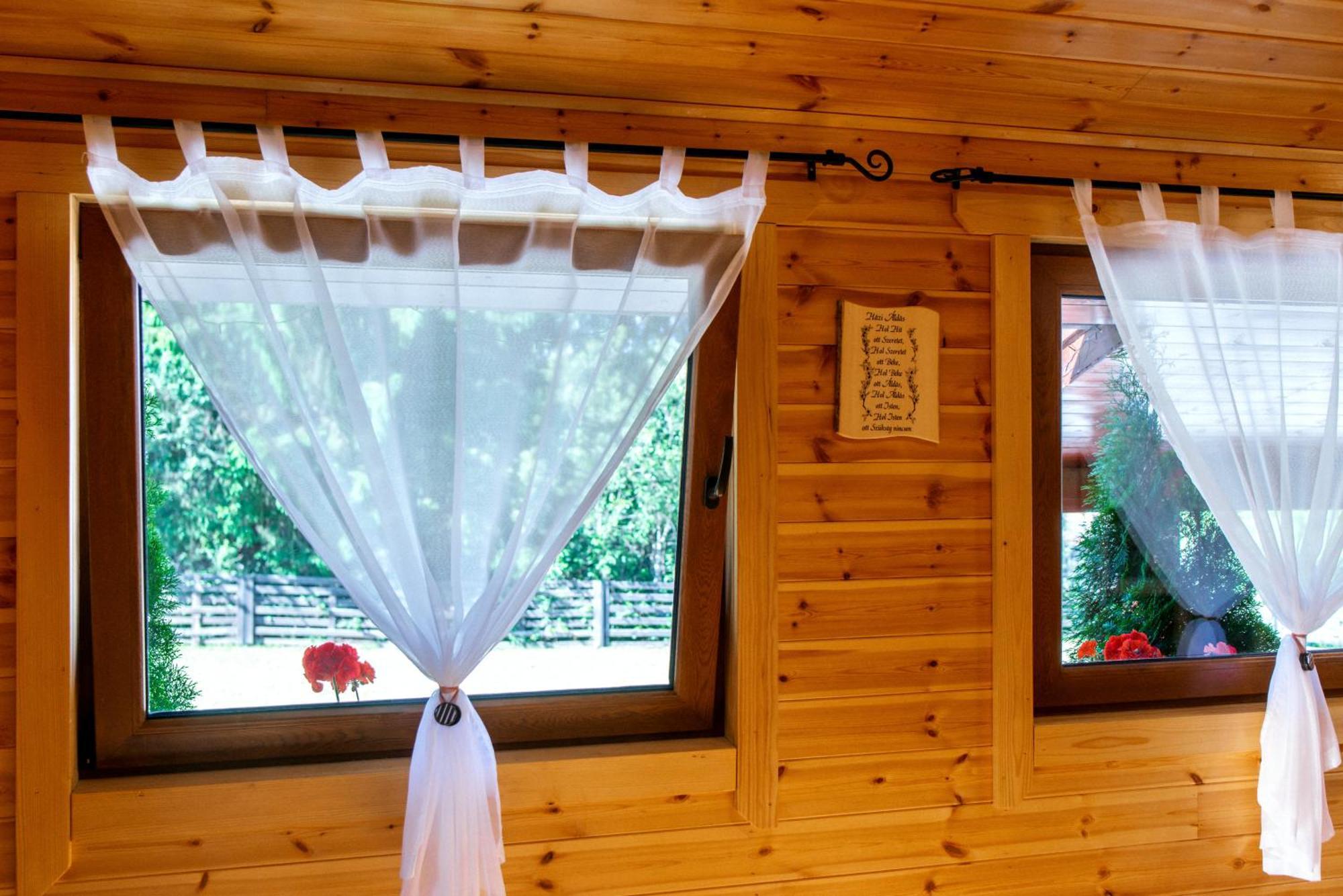 Vivien Vendeghaz Villa Borzont ภายนอก รูปภาพ