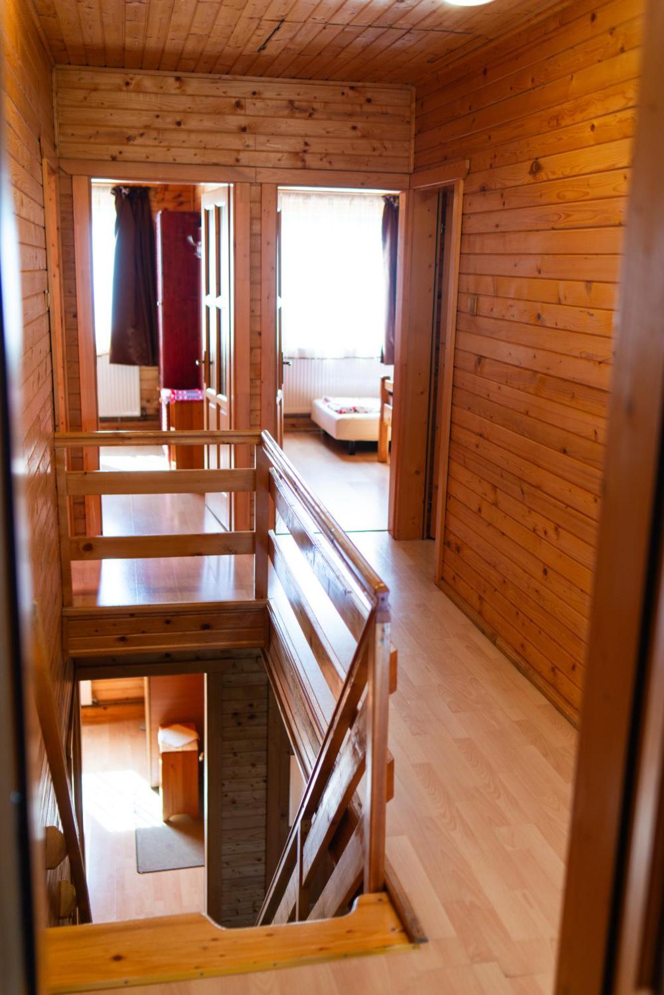 Vivien Vendeghaz Villa Borzont ภายนอก รูปภาพ