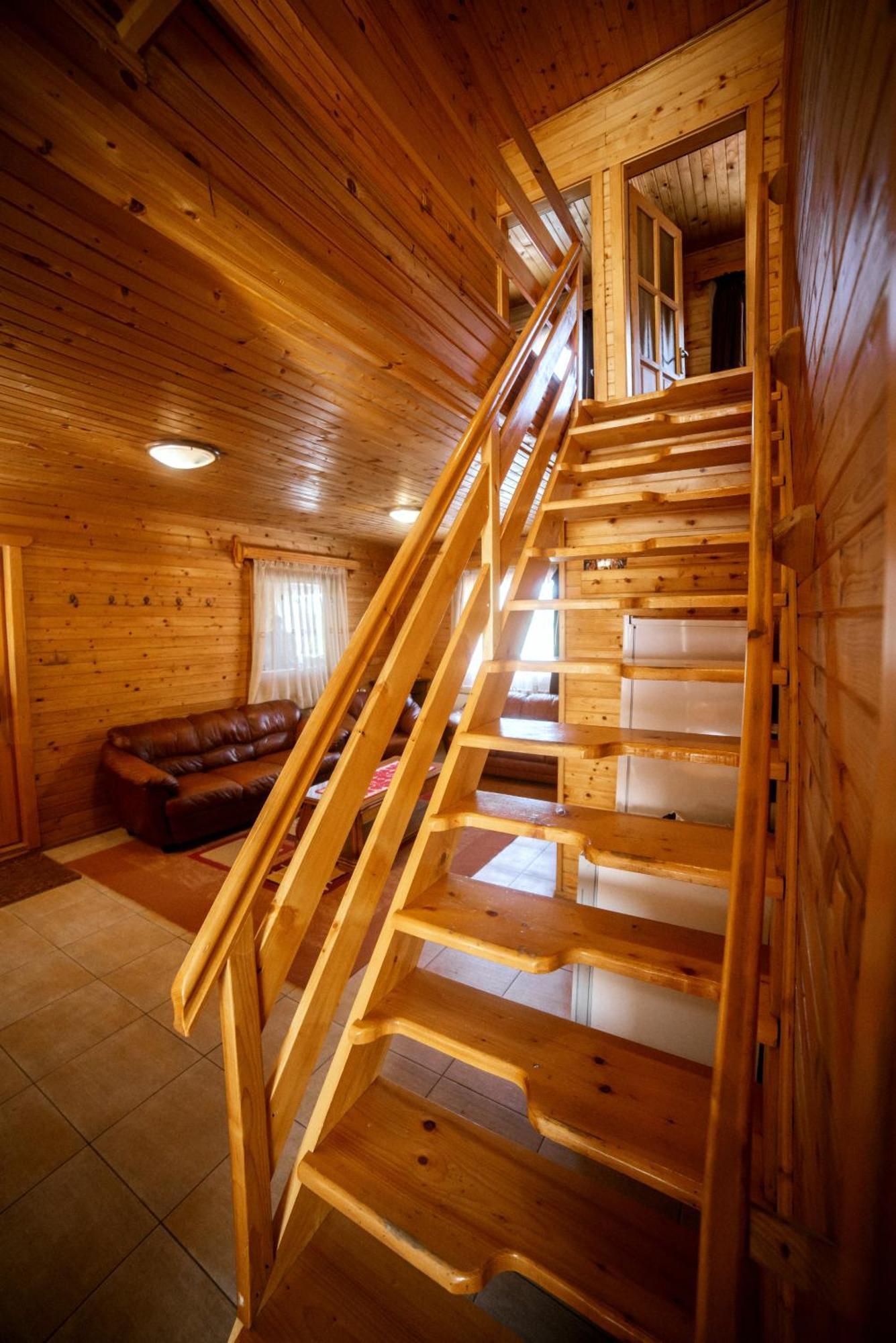 Vivien Vendeghaz Villa Borzont ภายนอก รูปภาพ