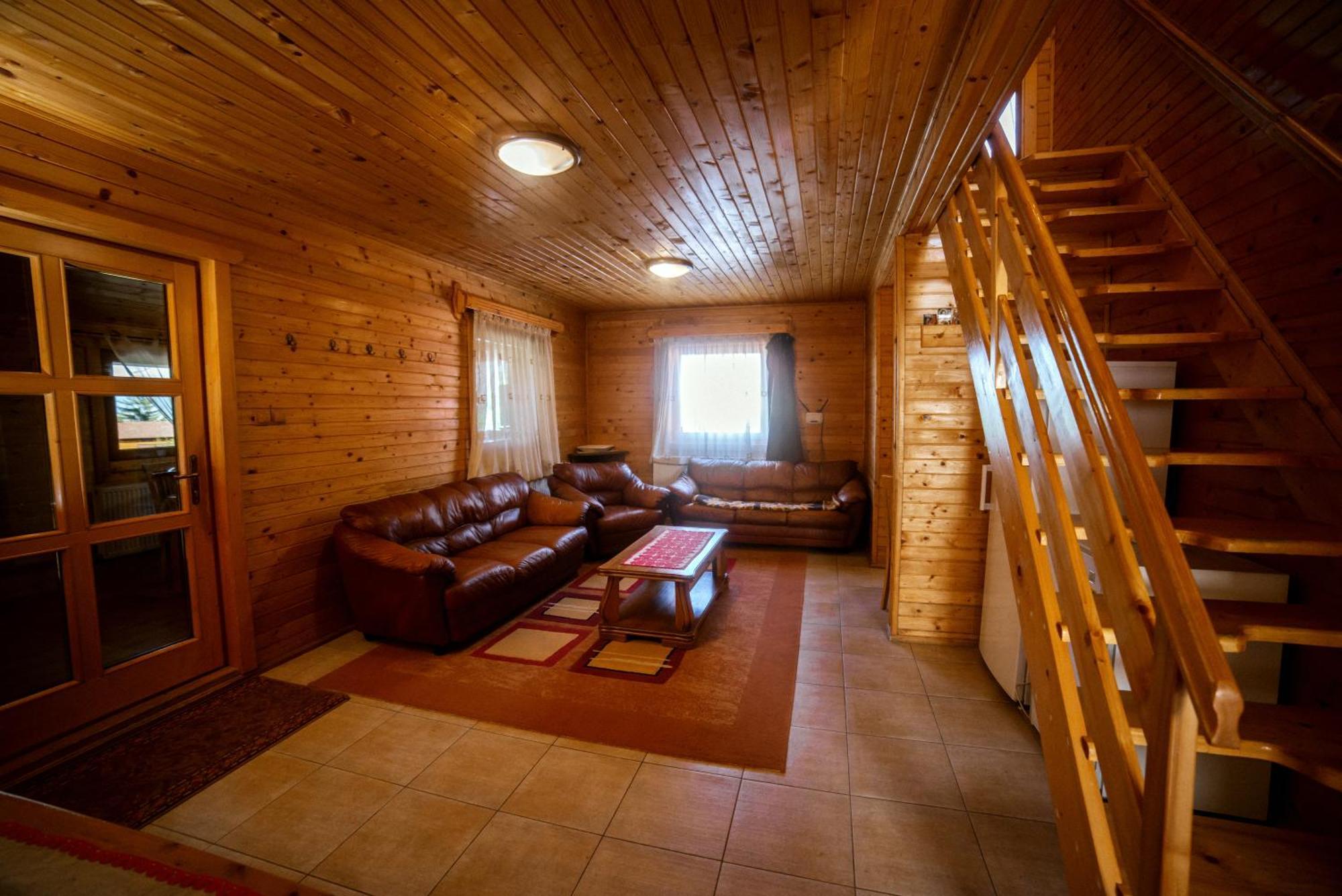 Vivien Vendeghaz Villa Borzont ภายนอก รูปภาพ