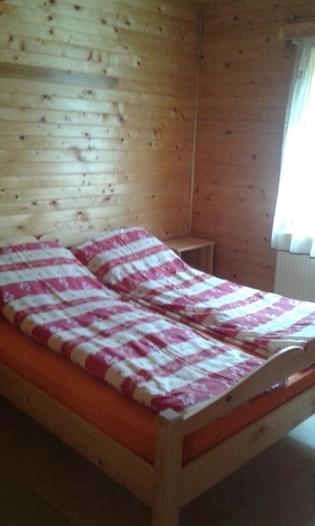Vivien Vendeghaz Villa Borzont ภายนอก รูปภาพ